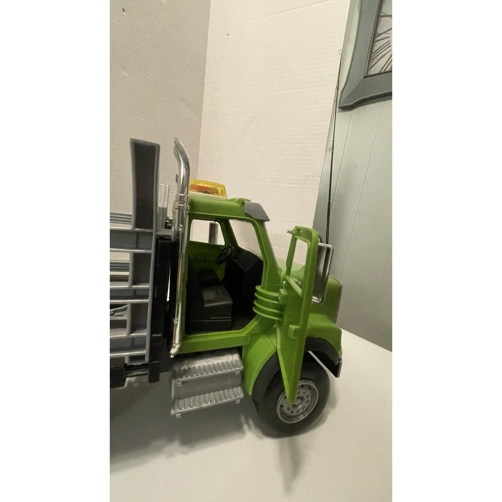 LIME GREEN & BLACK Freightliner  122SD  DBL-AXLE ROGUE Log TRUCK Mr Logging Serv